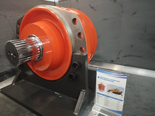 Le moteur à piston hydraulique POCLAIN MS à une vitesse nominale comprise entre 100 et 125 r/min